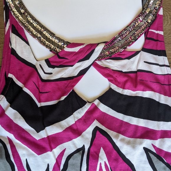 EUC INC Sleeveless Tank Top w/ Beaded Keyhole Neck - Pink, White & Black Pattern - Picture 3 of 7